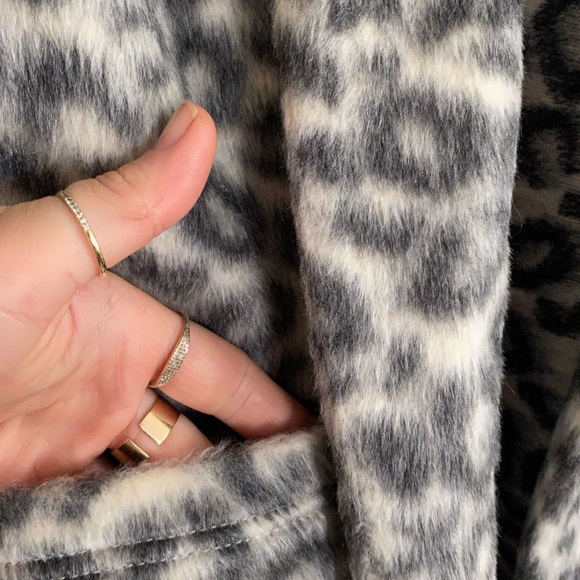 Monochrome Cheetah Fuzzy Blazer Coat - Picture 6 of 6
